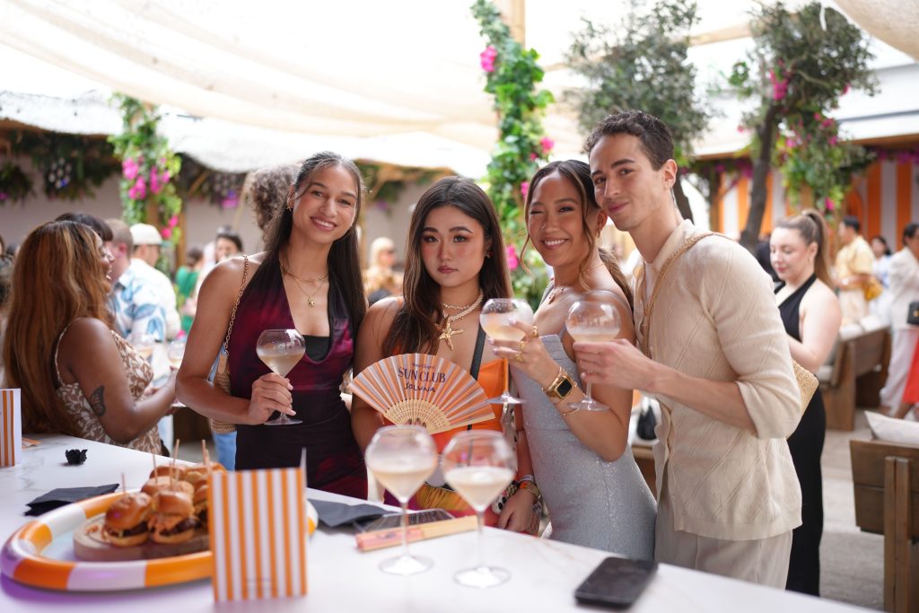 Must Visit Soluna Sunclub Rooftop Patio in Toronto